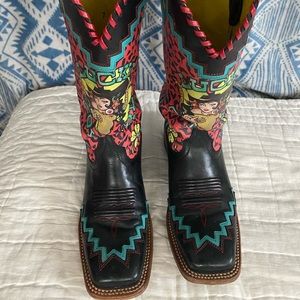 Ariat Quincy Collection Cowgirl Kris